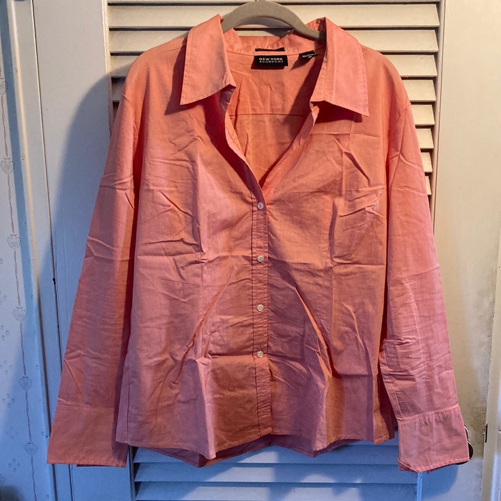 New York and Company, city stretch - XL peach 🍑 long sleeve button up shirt